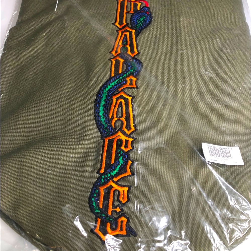 Palace Hesh Duffle Bag Carry On in Olive New